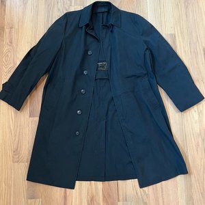 london fog - black trench coat - 40 long